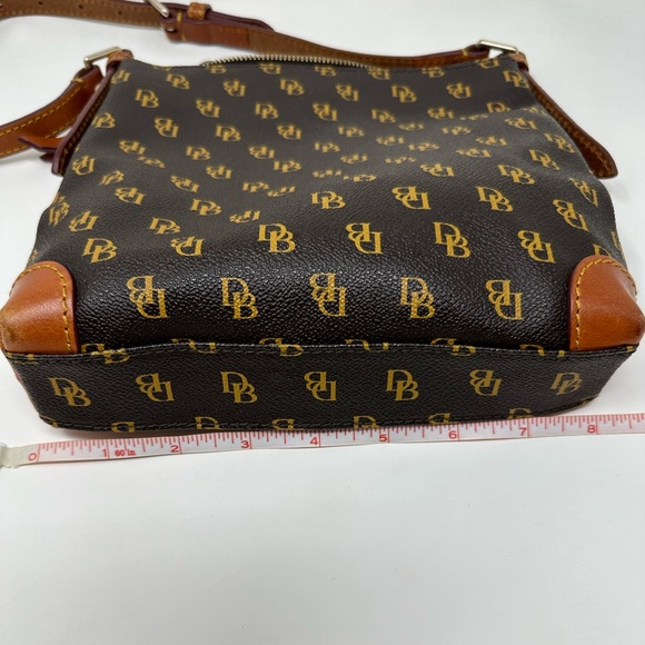 Dooney & Bourke brown Letter Carrier Logo Print Cross Body Bag Purse - Picture 4 of 13